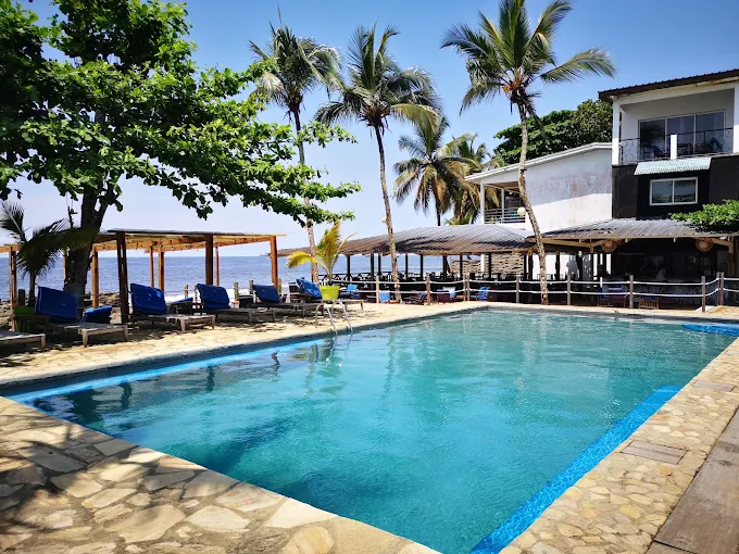 Hotel bordure de mer Kribi